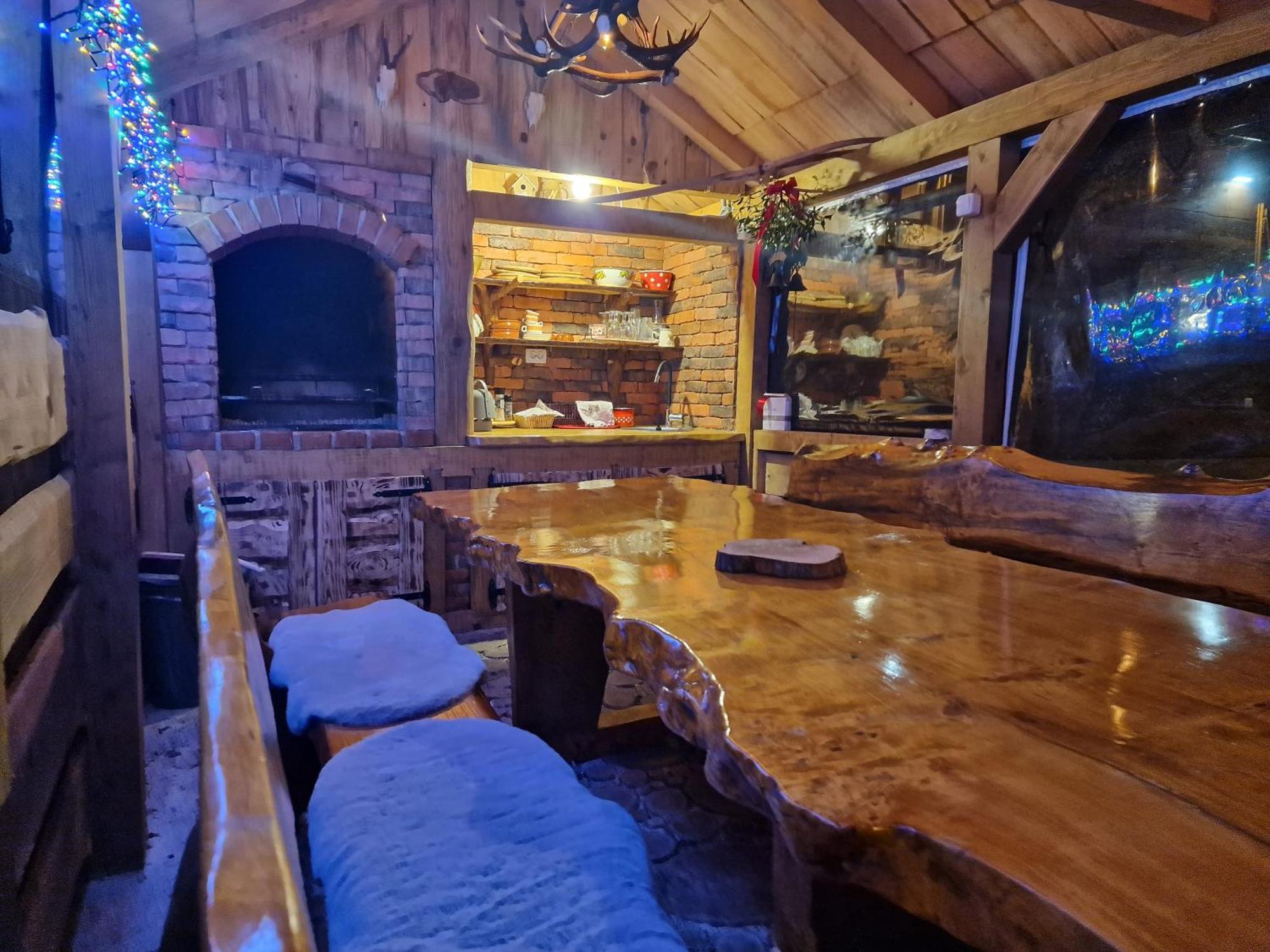 Vodenica Vrelo Chalets Vrelo Korenicko Ngoại thất bức ảnh