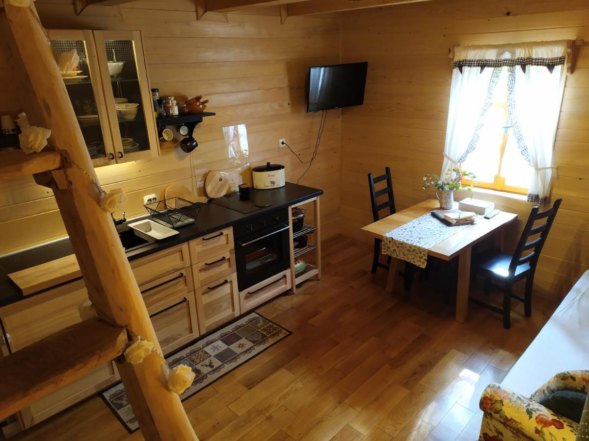 Vodenica Vrelo Chalets Vrelo Korenicko Ngoại thất bức ảnh